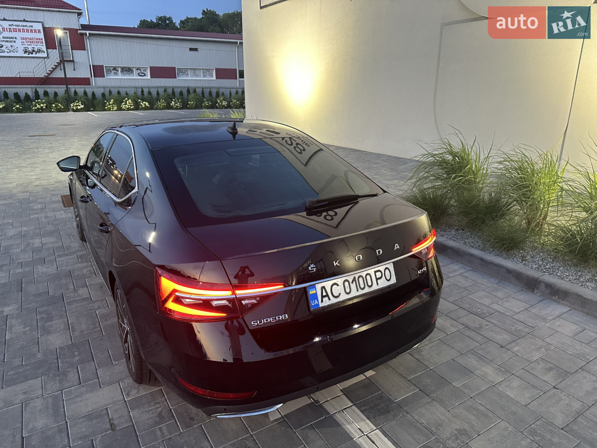 2019 Skoda Superb - мініатюра 2