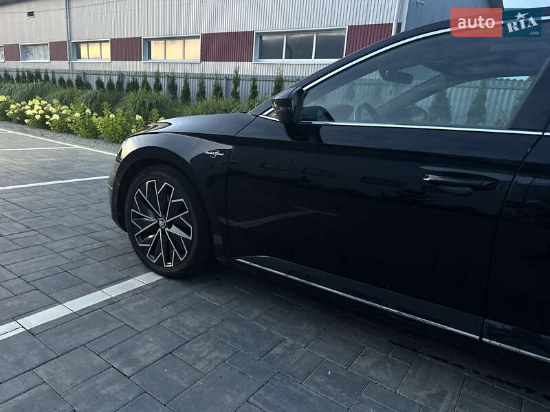 Лифтбек Skoda Superb 2019 в Львове