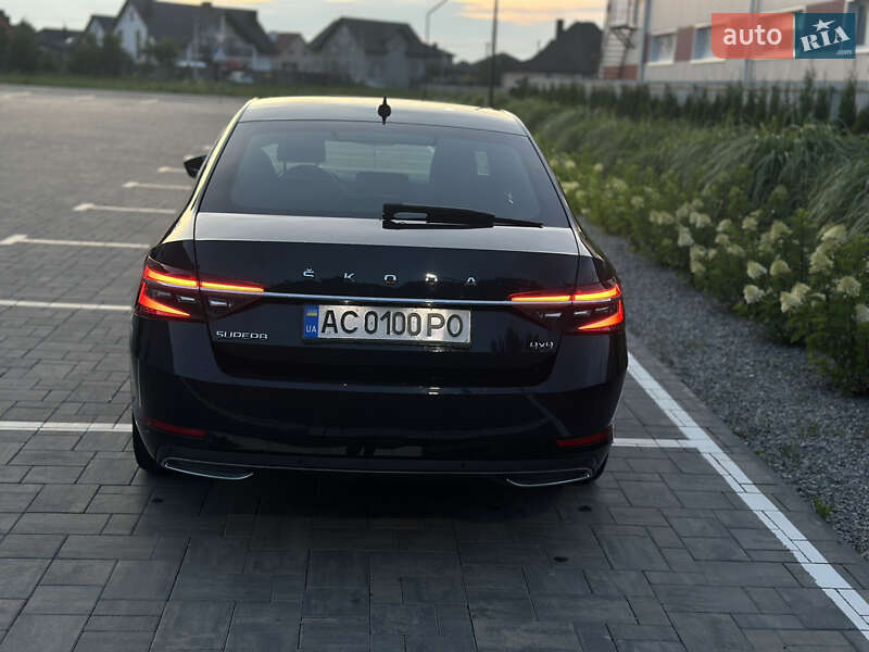 Лифтбек Skoda Superb 2019 в Львове