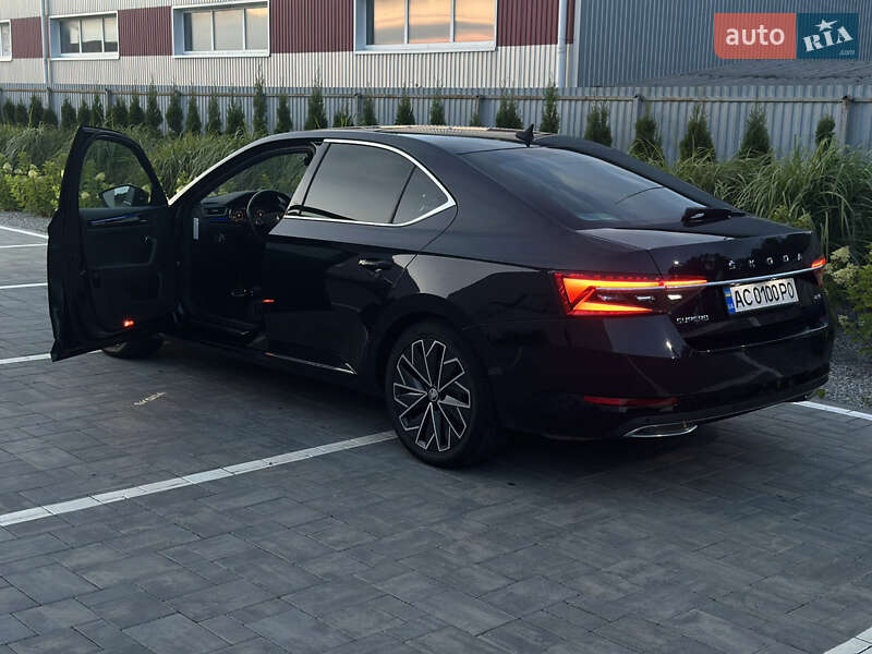 Лифтбек Skoda Superb 2019 в Львове