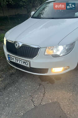 Ліфтбек Skoda Superb 2012 в Дніпрі