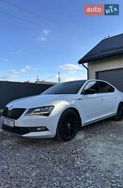 Лифтбек Skoda Superb 2017 в Львове