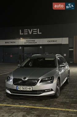 Универсал Skoda Superb 2017 в 