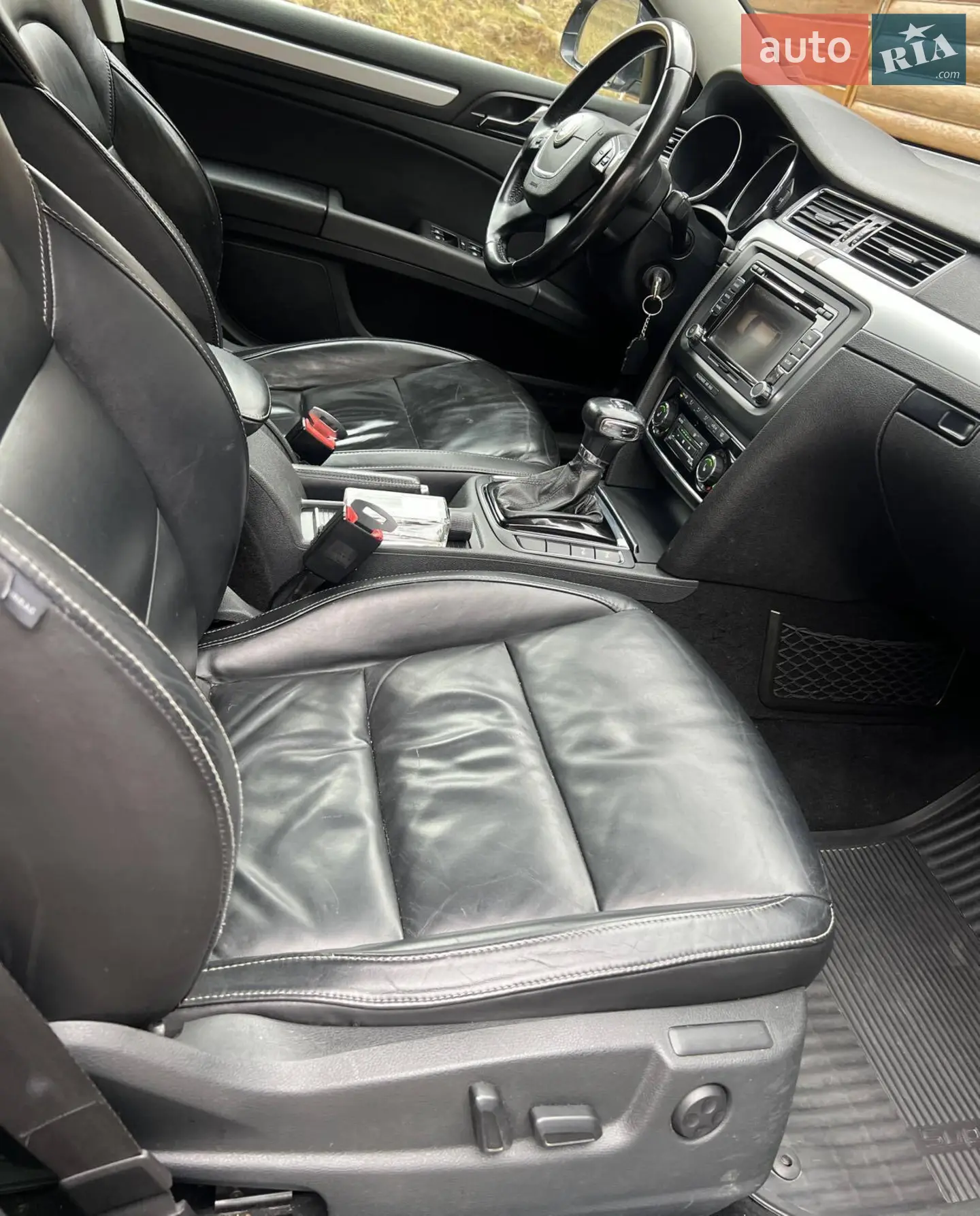 2010 Skoda Superb - мініатюра 4
