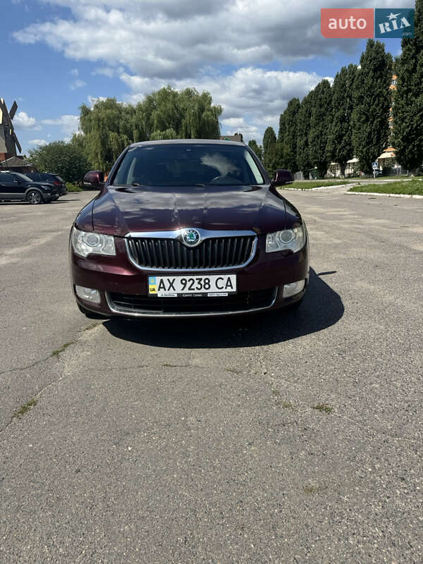 Лифтбек Skoda Superb 2009 в Киеве