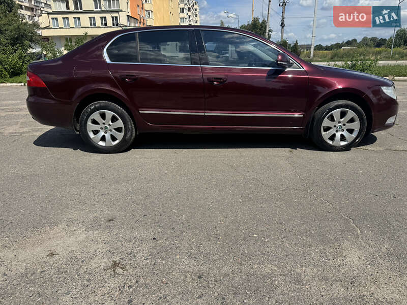 Лифтбек Skoda Superb 2009 в Киеве