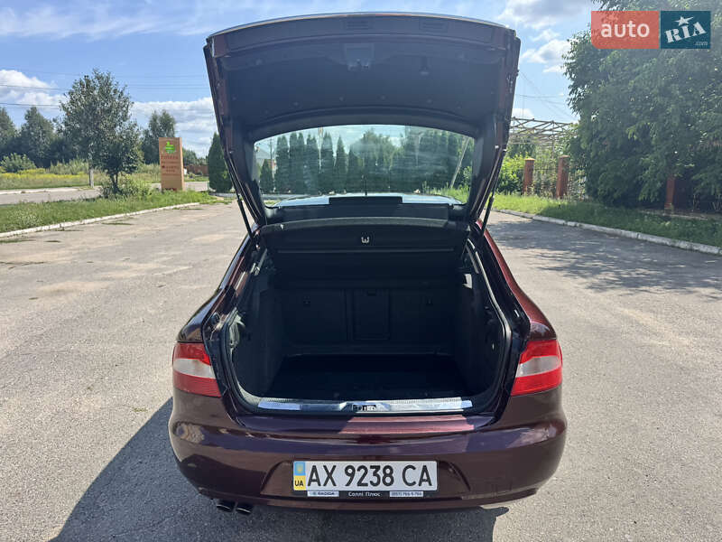 Лифтбек Skoda Superb 2009 в Киеве