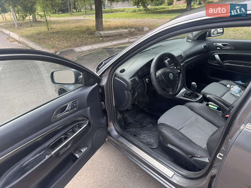 Лифтбек Skoda Superb 2005 в Краматорске