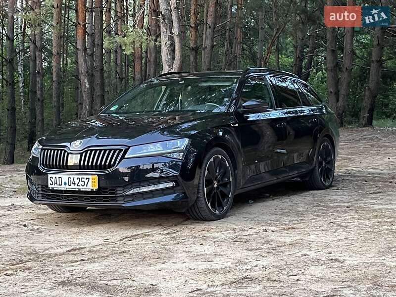 Универсал Skoda Superb 2020 в Коростене