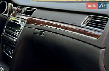 Лифтбек Skoda Superb 2014 в 