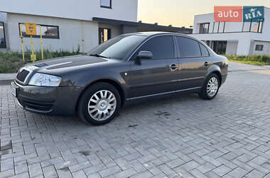 Лифтбек Skoda Superb 2005 в 
