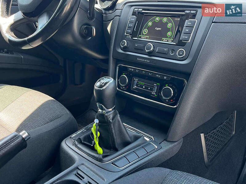 Универсал Skoda Superb 2013 в Львове