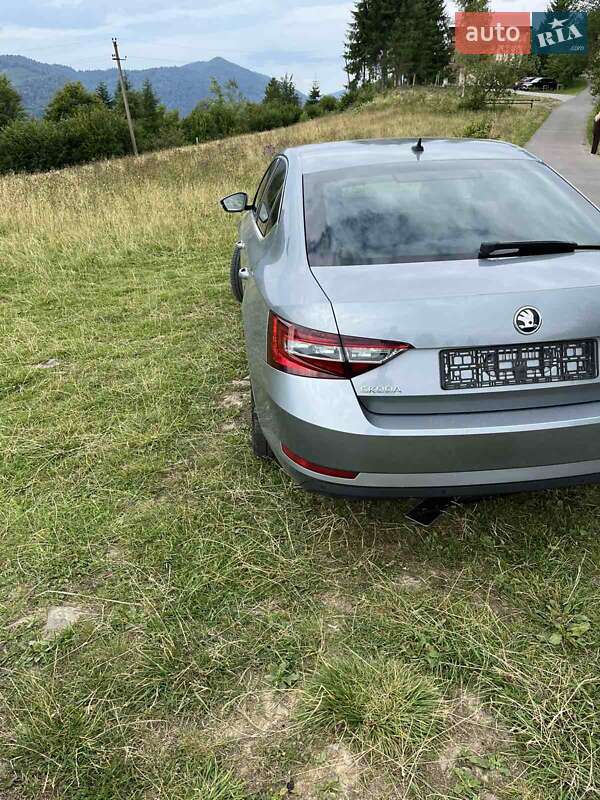Лифтбек Skoda Superb 2017 в Межгорье