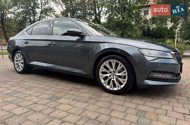 Лифтбек Skoda Superb 2020 в Ивано-Франковске