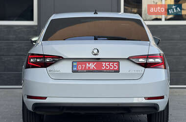 Лифтбек Skoda Superb 2019 в 