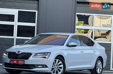 Лифтбек Skoda Superb 2019 в 