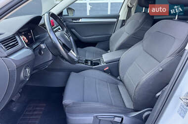 Лифтбек Skoda Superb 2019 в 