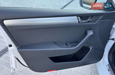 Лифтбек Skoda Superb 2019 в 