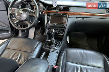 Лифтбек Skoda Superb 2011 в 