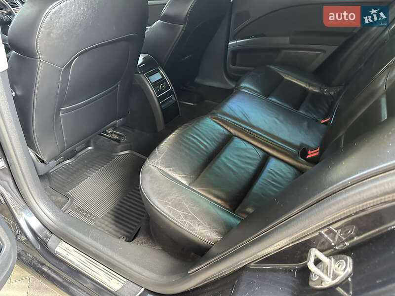 Лифтбек Skoda Superb 2011 в Сваляве