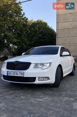 Лифтбек Skoda Superb 2011 в 