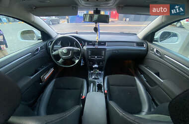 Лифтбек Skoda Superb 2011 в 