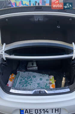 Лифтбек Skoda Superb 2011 в 