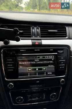 Лифтбек Skoda Superb 2011 в 
