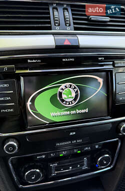 Лифтбек Skoda Superb 2011 в 