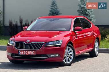 Лифтбек Skoda Superb 2018 в 