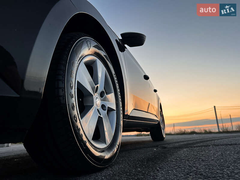 Лифтбек Skoda Superb 2017 в Киеве