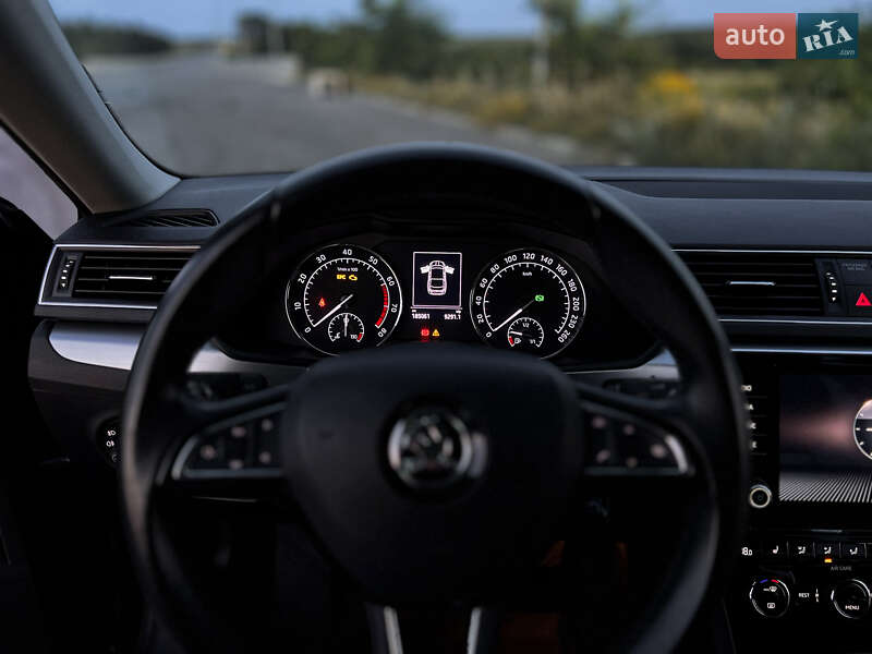 Лифтбек Skoda Superb 2017 в Киеве