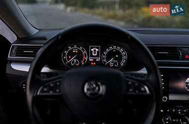 Лифтбек Skoda Superb 2017 в 