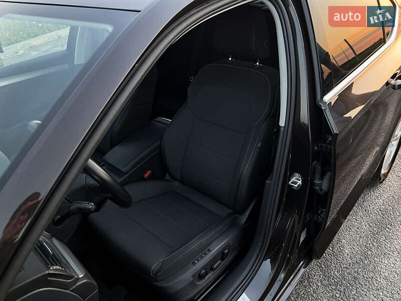 Лифтбек Skoda Superb 2017 в Киеве