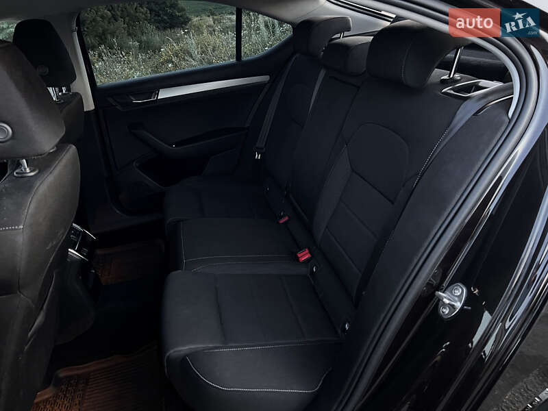 Лифтбек Skoda Superb 2017 в Киеве