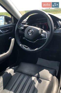 Лифтбек Skoda Superb 2022 в 