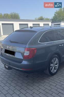 Универсал Skoda Superb 2013 в 