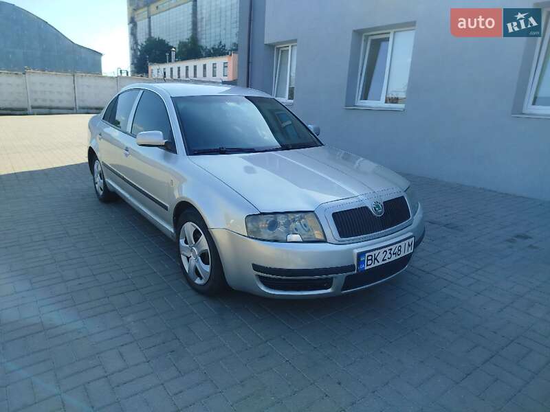 Skoda Superb 2004