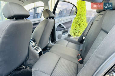 Лифтбек Skoda Superb 2006 в 
