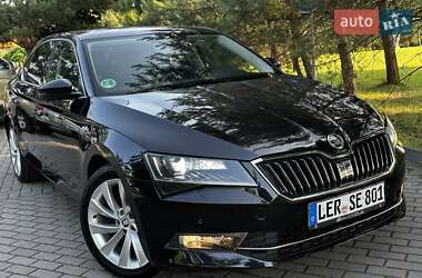 Лифтбек Skoda Superb 2016 в 