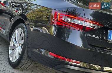 Лифтбек Skoda Superb 2016 в 