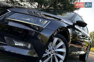 Лифтбек Skoda Superb 2016 в 