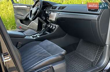 Лифтбек Skoda Superb 2016 в 