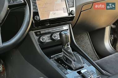 Лифтбек Skoda Superb 2016 в 