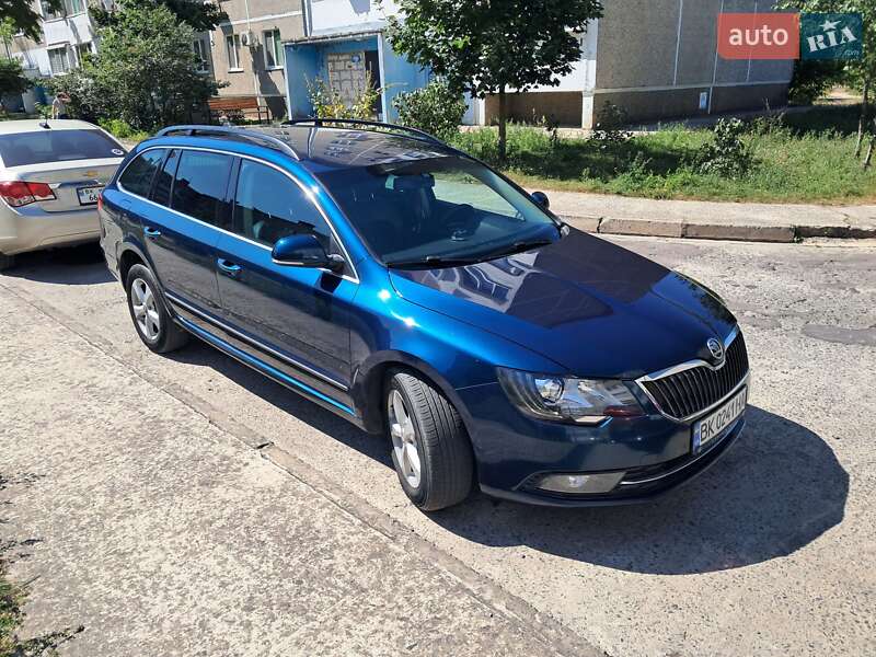 Універсал Skoda Superb 2014 в Вараші