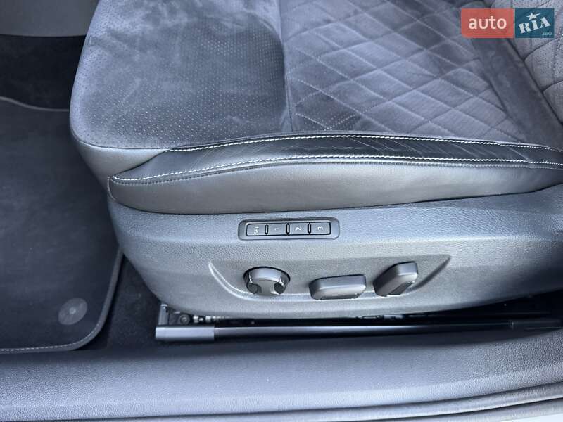 Универсал Skoda Superb 2019 в Луцке