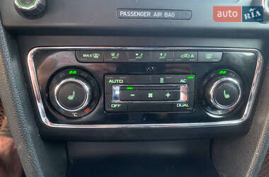 Лифтбек Skoda Superb 2010 в 
