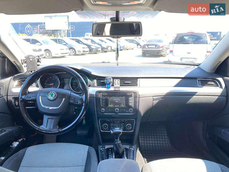 Универсал Skoda Superb 2012 в Львове