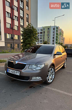 Універсал Skoda Superb 2010 в Рівному