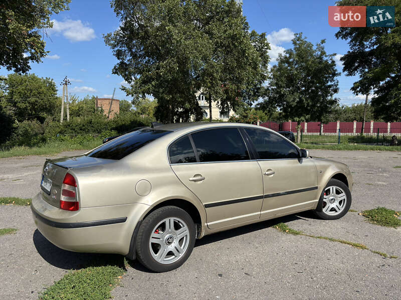 Ліфтбек Skoda Superb 2006 в Гадячі